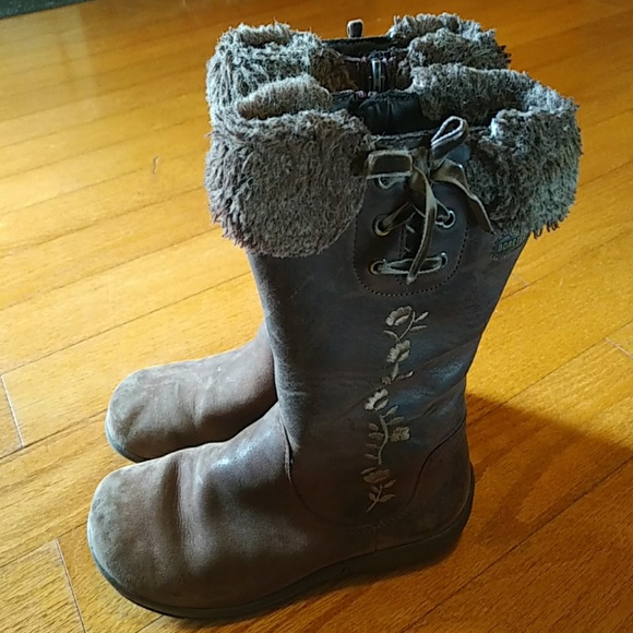 clarks boots kids grey